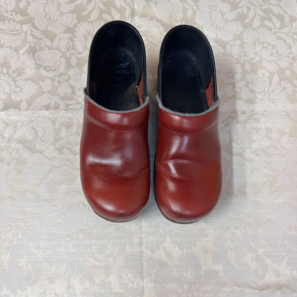 Dansko Red Clogs - Picture 2 of 8